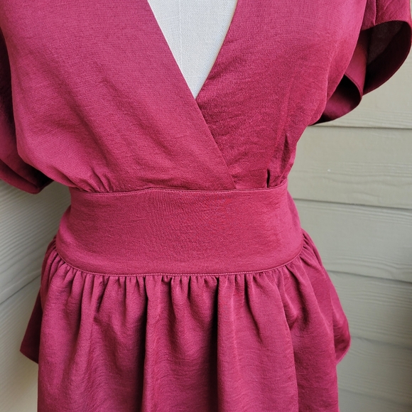 Express Sexy Blouse - Picture 2 of 9